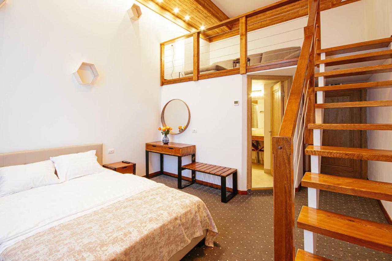 Buchenland Hotel Câmpulung Moldovenesc Extérieur photo