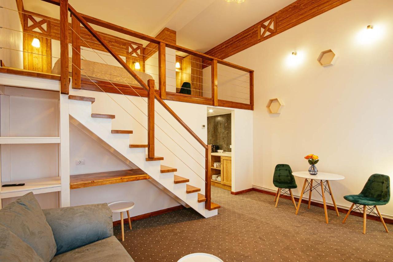 Buchenland Hotel Câmpulung Moldovenesc Extérieur photo