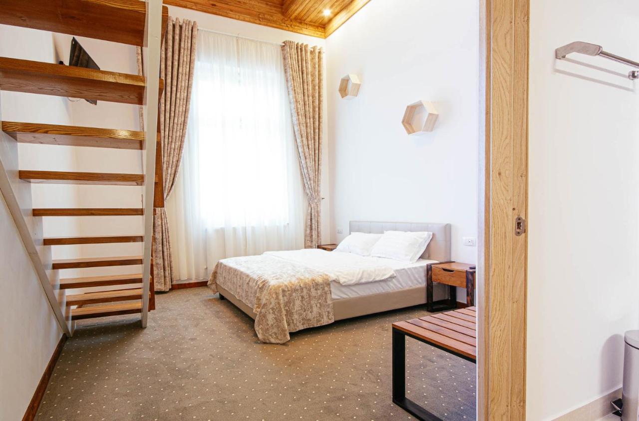 Buchenland Hotel Câmpulung Moldovenesc Extérieur photo
