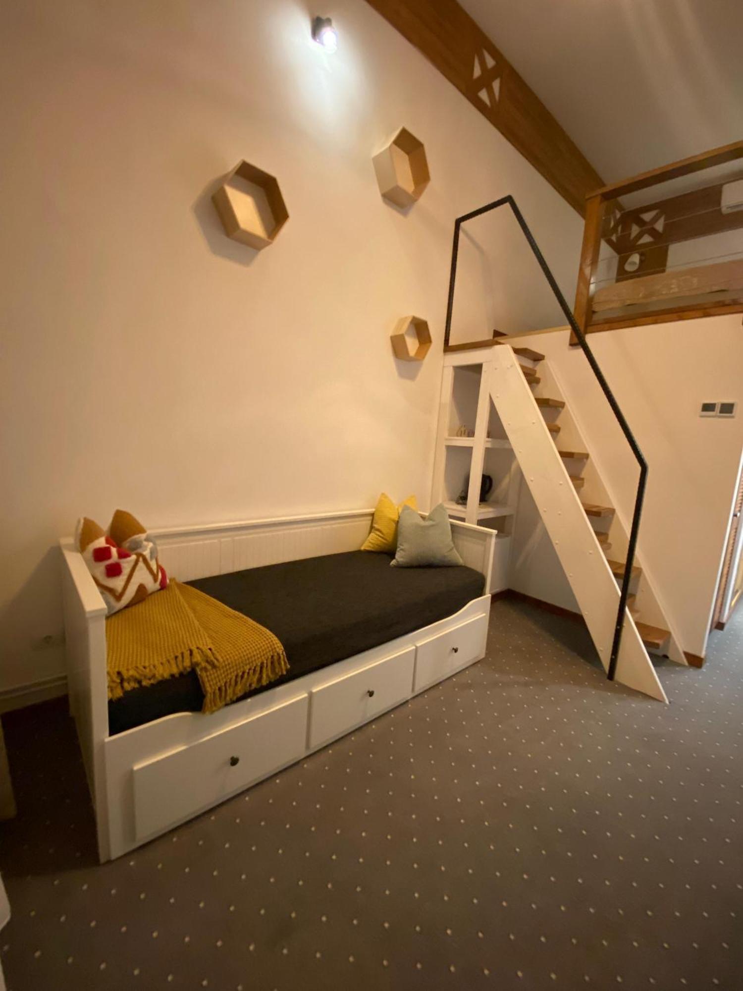 Buchenland Hotel Câmpulung Moldovenesc Extérieur photo