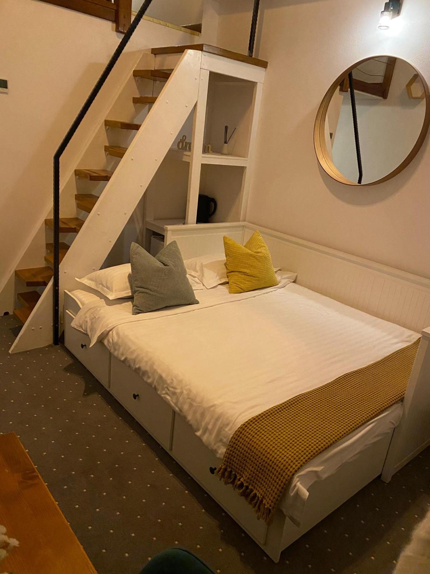 Buchenland Hotel Câmpulung Moldovenesc Extérieur photo